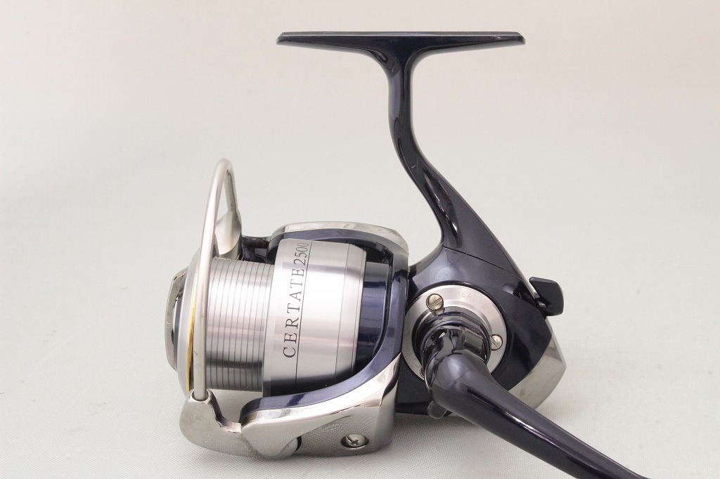 Daiwa CERTATE 2500 Spinning Reel B8964 USED – North-One Tackle